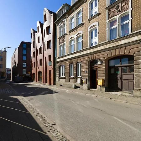 Golden - Premium At Old Town