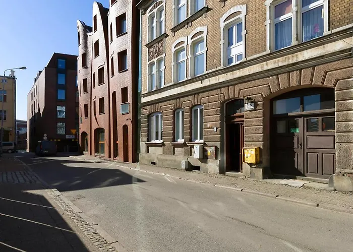 Golden - Premium At Old Town