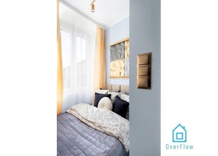 Golden - Premium At Old Town Apartman *