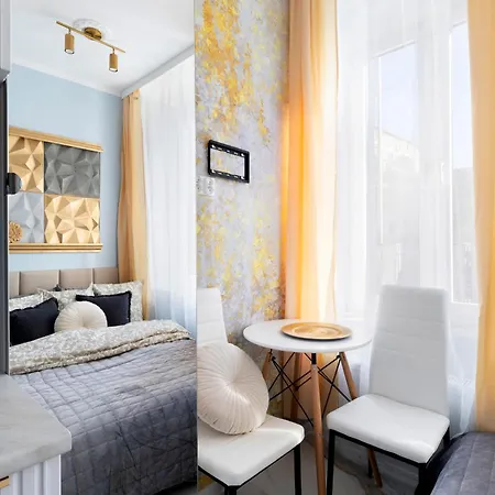 Golden - Premium At Old Town